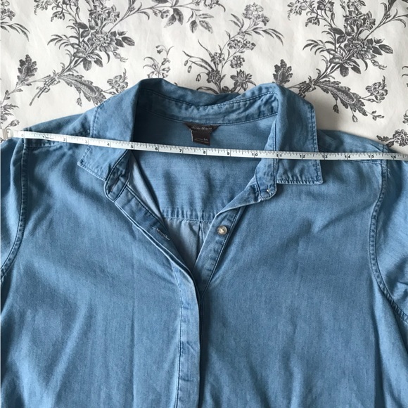 Eddie Bauer size M denim long sleeve shirt - Picture 10 of 14